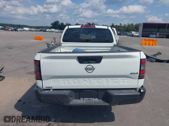 2025 Nissan Frontier SV with VIN 1N6ED1CM8SN608379, listed as a IAAI auction lot 43202179 with 5,460 mi miles and . Bid and sale history available at DreamBid. Image 16.