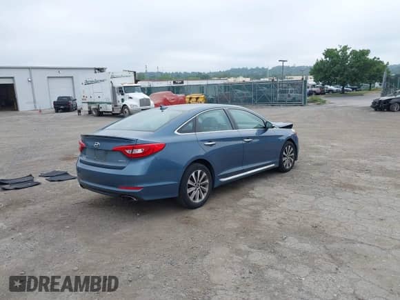 2016 Hyundai Sonata Limited с VIN 5NPE34AF3GH433056, выставлен на аукционе IAAI как лот 42970721 с пробегом 80 082 миль миль и . История ставок и продаж доступна на DreamBid. Изображение 4.