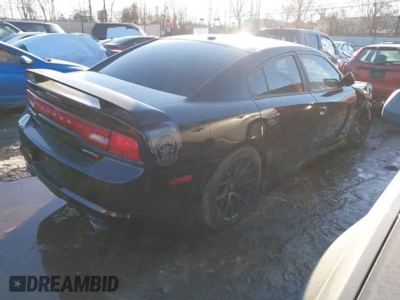 2013 Dodge Charger SRT-8 Super Bee z VIN 2C3CDXGJ3DH550226, wystawiony jako IAAI lot #41448798 z przebiegiem 97 843 mil mil oraz . Historia ofert i sprzedaży dostępna na DreamBid. Obrazek 4.