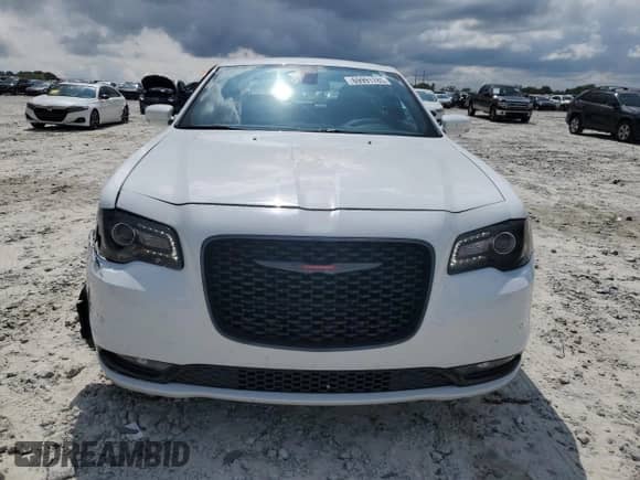 2022 Chrysler 300 S with VIN 2C3CCABG2NH236564, listed as a Copart auction lot 69991785 with 50,127 mi miles and Salvage title. Bid and sale history available at DreamBid. Image 5.