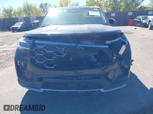 2025 Ford Explorer Platinum с VIN 1FMUK8HH9SGB64633, выставлен на аукционе IAAI как лот 43480747 с пробегом 8 649 миль миль и . История ставок и продаж доступна на DreamBid. Изображение 6.