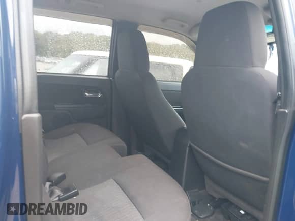 2012 Chevrolet Colorado 2LT z VIN 1GCHSDFE6C8149249, wystawiony jako IAAI lot #43444405 z przebiegiem 216 879 mil mil oraz . Historia ofert i sprzedaży dostępna na DreamBid. Obrazek 8.