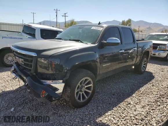 2011 GMC Sierra 1500 SLT z VIN 3GTP2WE32BG129872, wystawiony jako Copart lot #67930645 z przebiegiem 175 449 mil mil oraz Szkoda całkowita • Salvage title. Historia ofert i sprzedaży dostępna na DreamBid. Obrazek 1.