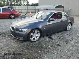 2007 BMW 3 Series 335i z VIN WBAWL73517PX46439, wystawiony jako Copart lot #66473595 z przebiegiem 143 683 mil mil oraz Szkoda całkowita • Salvage title. Historia ofert i sprzedaży dostępna na DreamBid. Obrazek 1.