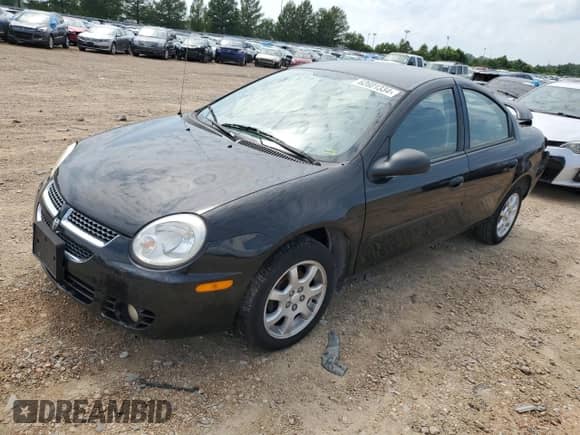 2004 Dodge Neon SXT z VIN 1B3ES56CX4D644832, wystawiony jako Copart lot #62601334 z przebiegiem 165 493 mil mil oraz Szkoda całkowita • Salvage title. Historia ofert i sprzedaży dostępna na DreamBid. Obrazek 1.