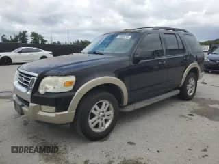 2010 Ford Explorer Eddie Bauer с VIN 1FMEU6EE2AUB03993, выставлен на аукционе Copart как лот 84699765 с пробегом 122 477 миль миль и Списание • Salvage title. История ставок и продаж доступна на DreamBid. Изображение 1.