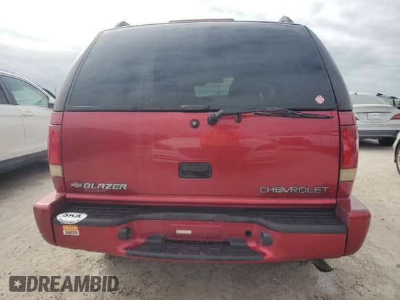 2000 Chevrolet Blazer LT with VIN 1GNCS13W6Y2377646, listed as a Copart auction lot 75268974 with Not provided miles and Non repairable. Bid and sale history available at DreamBid. Image 6.