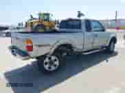 2004 Toyota Tacoma PreRunner z VIN 5TESM92N34Z360203, wystawiony jako IAAI lot #42168622 z przebiegiem 234 157 mil mil oraz . Historia ofert i sprzedaży dostępna na DreamBid. Obrazek 4.