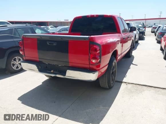 2008 Dodge 1500 ST z VIN 1D7HA18K68J178034, wystawiony jako IAAI lot #42788188 z przebiegiem 237 047 mil mil oraz . Historia ofert i sprzedaży dostępna na DreamBid. Obrazek 4.