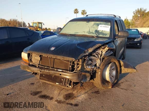 2002 Dodge Durango SLT with VIN 1B4HR48N32F151931, listed as a IAAI auction lot 41760061 with Not provided miles and . Bid and sale history available at DreamBid. Image 2.