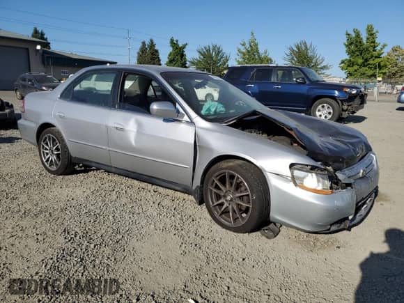 2002 Honda Accord LX с VIN JHMCG56472C020360, выставлен на аукционе Copart как лот 66351575 с пробегом 174 971 миль миль и Списание • Salvage title. История ставок и продаж доступна на DreamBid. Изображение 4.