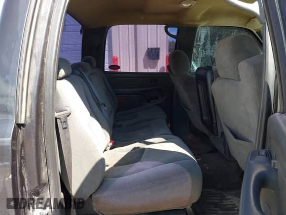 2005 Chevrolet Silverado 1500 LS с VIN 2GCEC13T651198412, выставлен на аукционе IAAI как лот 43085271 с пробегом 240 388 миль миль и . История ставок и продаж доступна на DreamBid. Изображение 8.