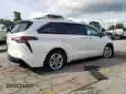 2021 Toyota Sienna Limited z VIN 5TDZSKFC8MS004959, wystawiony jako Copart lot #60441665 z przebiegiem 62 494 mil mil oraz Szkoda całkowita • Salvage title. Historia ofert i sprzedaży dostępna na DreamBid. Obrazek 3.