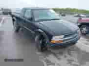 2000 Chevrolet S-10 LS ZR2 z VIN 1GCCT19W6Y8135045, wystawiony jako IAAI lot #42186941 z przebiegiem 168 145 mil mil oraz . Historia ofert i sprzedaży dostępna na DreamBid. Obrazek 6.