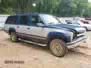 1995 Chevrolet Suburban с VIN 1GNGK26NXSJ321118, выставлен на аукционе Copart как лот 58260485 с пробегом 145 262 миль миль и Списание • Salvage title. История ставок и продаж доступна на DreamBid. Изображение 4.