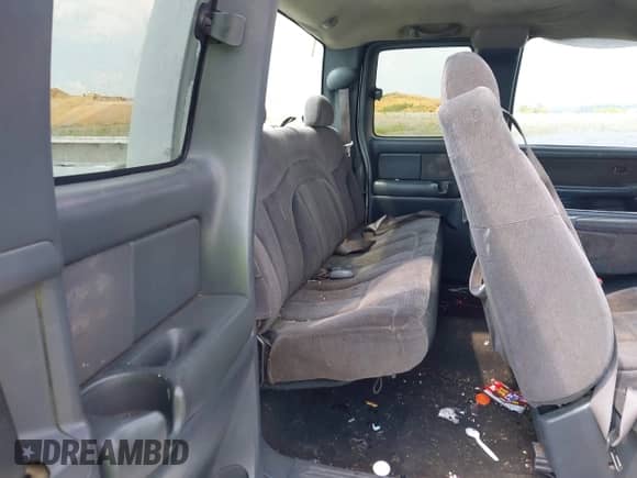 2002 GMC Sierra 1500 SLE с VIN 2GTEC19V721345759, выставлен на аукционе IAAI как лот 43026220 с пробегом 340 756 миль миль и . История ставок и продаж доступна на DreamBid. Изображение 8.