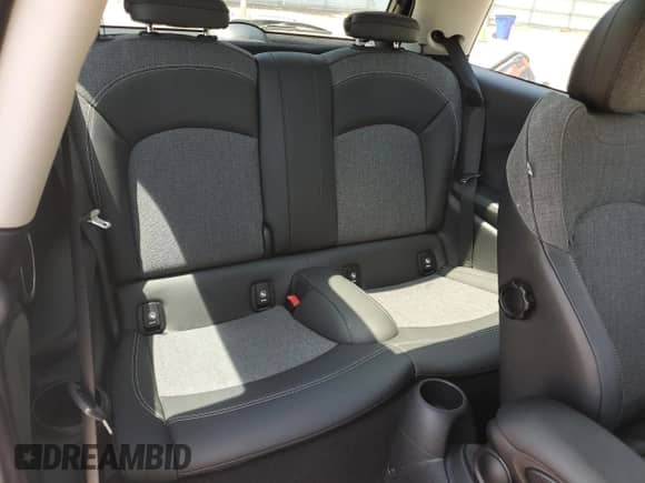 2015 MINI Hardtop S с VIN WMWXP7C54FT740648, выставлен на аукционе Copart как лот 55412595 с пробегом 51 810 миль миль и Списание • Salvage title. История ставок и продаж доступна на DreamBid. Изображение 10.