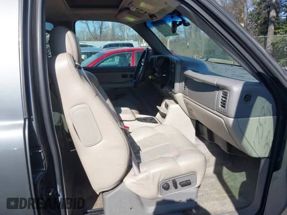 2002 Chevrolet Suburban LS with VIN 1GNFK16Z02J194579, listed as a IAAI auction lot 41753261 with 248,537 mi miles and . Bid and sale history available at DreamBid. Image 5.