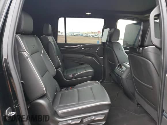 2021 Cadillac Escalade ESV Sport с VIN 1GYS4NKL1MR214881, выставлен на аукционе Copart как лот 39325834 с пробегом 11 736 миль миль и Чистый • Clean title. История ставок и продаж доступна на DreamBid. Изображение 11.