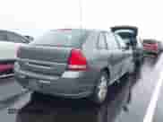 2005 Chevrolet Malibu Maxx LS z VIN 1G1ZT62825F186030, wystawiony jako IAAI lot #42941726 z przebiegiem 220 336 mil mil oraz . Historia ofert i sprzedaży dostępna na DreamBid. Obrazek 4.