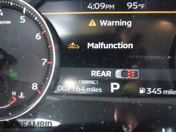 2024 Mitsubishi Outlander ES with VIN JA4J3UA8XRZ060622, listed as a IAAI auction lot 42236110 with 7,164 mi miles and . Bid and sale history available at DreamBid. Image 15.