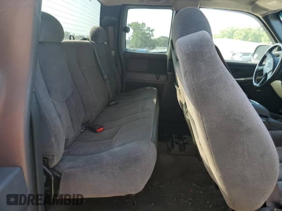 2006 Chevrolet Silverado 1500 LT1 z VIN 1GCEK19B76Z175683, wystawiony jako Copart lot #69053564 z przebiegiem 175 716 mil mil oraz Szkoda całkowita • Salvage title. Historia ofert i sprzedaży dostępna na DreamBid. Obrazek 10.