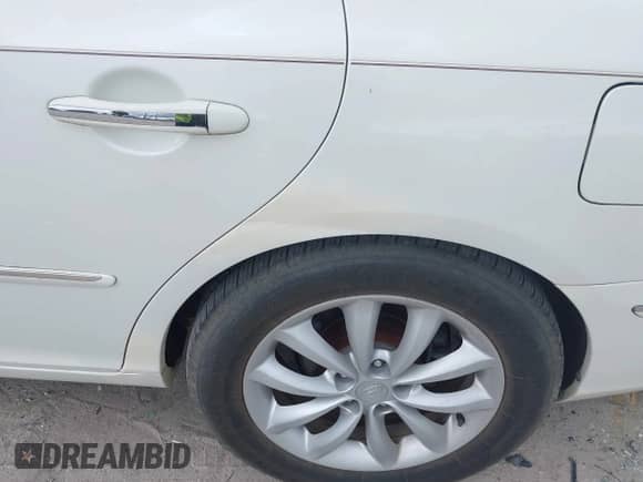 2006 Hyundai Azera SE with VIN KMHFC46F76A135172, listed as a IAAI auction lot 42917659 with 53,763 mi miles and . Bid and sale history available at DreamBid. Image 14.