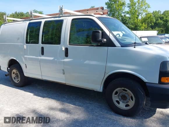 2020 Chevrolet Express Cargo with VIN 1GCZGGFG4L1199102, listed as a IAAI auction lot 42406060 with 179,317 mi miles and . Bid and sale history available at DreamBid. Image 13.
