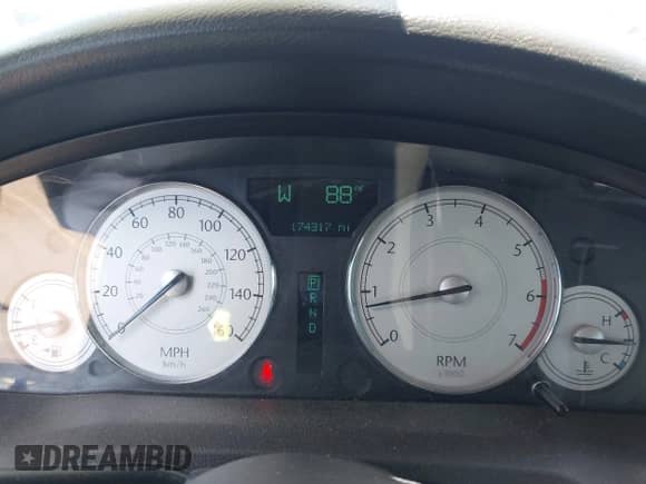 2005 Chrysler 300 C with VIN 2C3JA63H35H103264, listed as a IAAI auction lot 42236650 with 174,317 mi miles and . Bid and sale history available at DreamBid. Image 7.