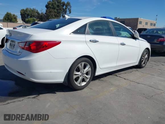 2011 Hyundai Sonata Limited with VIN 5NPEC4AC9BH104490, listed as a IAAI auction lot 43491511 with 165,190 mi miles and . Bid and sale history available at DreamBid. Image 4.