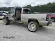 2001 Chevrolet Silverado 2500HD LS z VIN 1GCHK29171E229509, wystawiony jako Copart lot #60524705 z przebiegiem Nie podano mil oraz Szkoda całkowita • Salvage title. Historia ofert i sprzedaży dostępna na DreamBid. Obrazek 2.