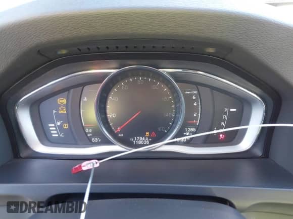 2018 Volvo S60 Dynamic с VIN YV126MFL4J2451903, выставлен на аукционе IAAI как лот 41844843 с пробегом 118 026 миль миль и . История ставок и продаж доступна на DreamBid. Изображение 7.