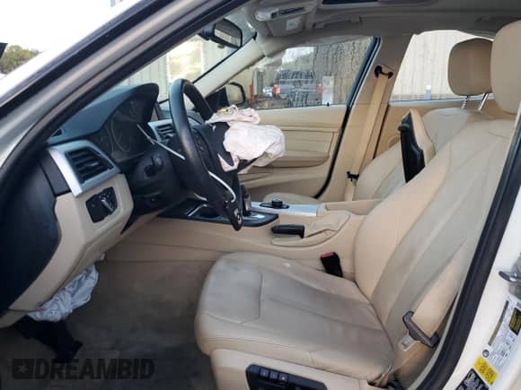 2013 BMW 3 Series 328i xDrive с VIN WBA3B5C59DF596236, выставлен на аукционе Copart как лот 86094255 с пробегом 109 616 миль миль и Списание • Salvage title. История ставок и продаж доступна на DreamBid. Изображение 7.