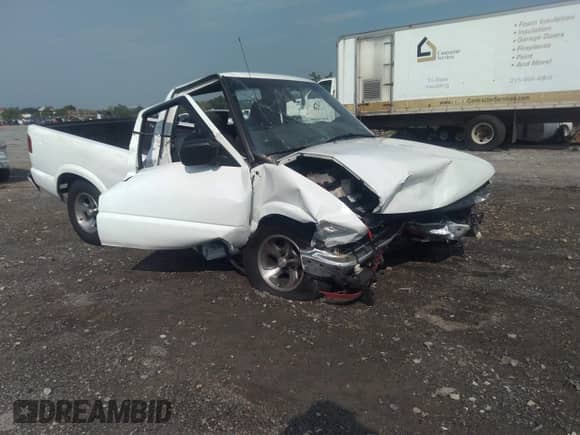 2000 Chevrolet S-10 с VIN 1GCCS1457YK218567, выставлен на аукционе IAAI как лот 39866838 с пробегом Не указан миль и . История ставок и продаж доступна на DreamBid. Изображение 6.