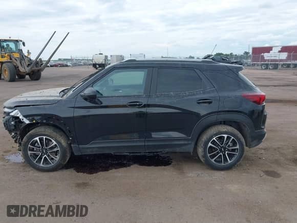 2025 Chevrolet TrailBlazer LT with VIN KL79MRSL4SB071908, listed as a IAAI auction lot 42535309 with 3,260 mi miles and . Bid and sale history available at DreamBid. Image 15.