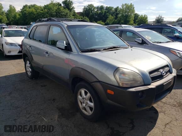 2005 Hyundai Tucson GLS с VIN KM8JN72D25U192371, выставлен на аукционе Copart как лот 62861705 с пробегом 111 461 миль миль и На запчасти • Non repairable. История ставок и продаж доступна на DreamBid. Изображение 4.