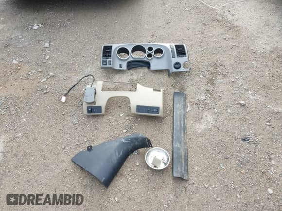 2012 Toyota Tundra с VIN 5TFEM5F15CX039234, выставлен на аукционе IAAI как лот 43052562 с пробегом 190 956 миль миль и . История ставок и продаж доступна на DreamBid. Изображение 12.
