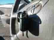 2003 Toyota Camry XLE z VIN 4T1BE30K13U216641, wystawiony jako IAAI lot #43450560 z przebiegiem 135 972 mil mil oraz . Historia ofert i sprzedaży dostępna na DreamBid. Obrazek 11.