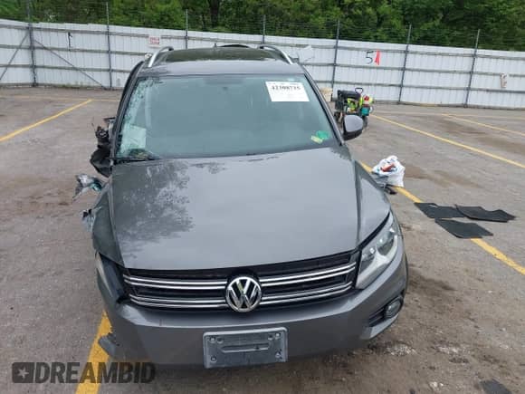 2012 Volkswagen Tiguan SE с VIN WVGBV7AX1CW095230, выставлен на аукционе IAAI как лот 42308735 с пробегом 161 213 миль миль и . История ставок и продаж доступна на DreamBid. Изображение 12.