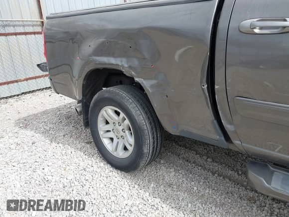 2005 Toyota Tundra Limited с VIN 5TBDT48165S473282, выставлен на аукционе IAAI как лот 43382606 с пробегом 166 678 миль миль и . История ставок и продаж доступна на DreamBid. Изображение 6.