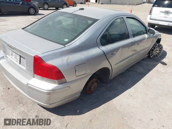 2007 Volvo S60 2.5L Turbo с VIN YV1RS592072616549, выставлен на аукционе IAAI как лот 43010198 с пробегом 242 583 миль миль и . История ставок и продаж доступна на DreamBid. Изображение 4.