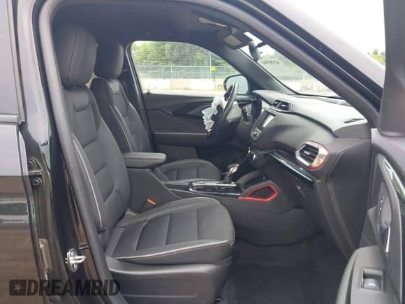 2023 Chevrolet TrailBlazer RS с VIN KL79MTSL9PB087607, выставлен на аукционе IAAI как лот 42686960 с пробегом 25 581 миль миль и . История ставок и продаж доступна на DreamBid. Изображение 5.