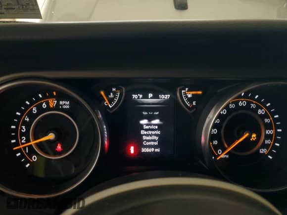 2018 Jeep Wrangler Sport with VIN 1C4GJXAG6JW281722, listed as a Copart auction lot 67529585 with 30,869 mi miles and Salvage title. Bid and sale history available at DreamBid. Image 9.