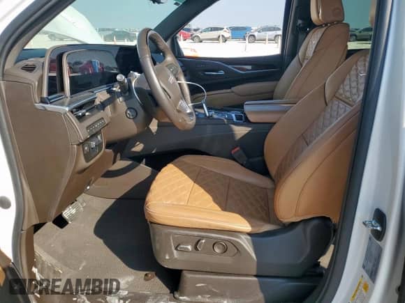 2022 Cadillac Escalade Premium Luxury с VIN 1GYS4CKL1NR242492, выставлен на аукционе Copart как лот 81263605 с пробегом 33 890 миль миль и Списание • Salvage title. История ставок и продаж доступна на DreamBid. Изображение 7.