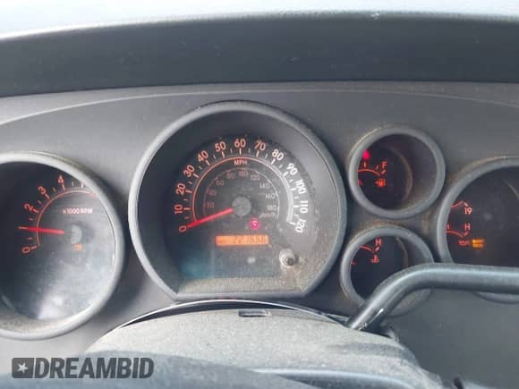 2012 Toyota Tundra z VIN 5TFRU5F10CX026554, wystawiony jako IAAI lot #43010233 z przebiegiem 221 656 mil mil oraz . Historia ofert i sprzedaży dostępna na DreamBid. Obrazek 7.