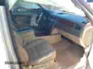 2010 Chevrolet Tahoe LTZ z VIN 1GNUCCE01AR184758, wystawiony jako IAAI lot #41577674 z przebiegiem 245 352 mil mil oraz . Historia ofert i sprzedaży dostępna na DreamBid. Obrazek 5.