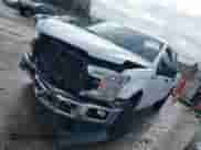 2018 Ford F-150 XL z VIN 1FTEW1EB1JKE15855, wystawiony jako IAAI lot #41496390 z przebiegiem 83 213 mil mil oraz . Historia ofert i sprzedaży dostępna na DreamBid. Obrazek 17.