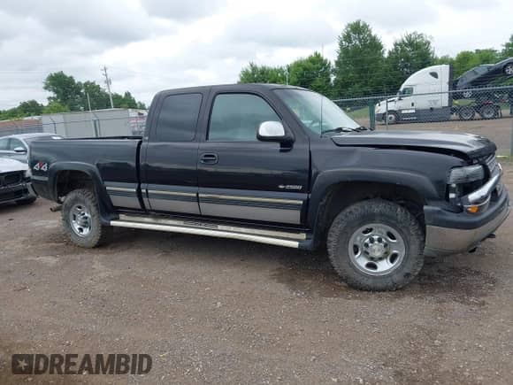 2000 Chevrolet Silverado 2500 LS with VIN 1GCGK29U0YZ222099, listed as a IAAI auction lot 42653379 with 161,278 mi miles and . Bid and sale history available at DreamBid. Image 13.