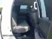 2013 Toyota Tundra z VIN 5TFRU5F14DX029880, wystawiony jako IAAI lot #43081536 z przebiegiem 198 758 mil mil oraz . Historia ofert i sprzedaży dostępna na DreamBid. Obrazek 8.