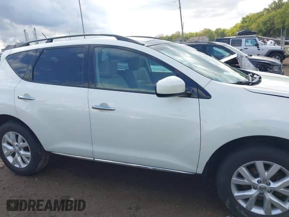 2011 Nissan Murano SL with VIN JN8AZ1MW6BW176621, listed as a IAAI auction lot 43392894 with 138,400 mi miles and . Bid and sale history available at DreamBid. Image 14.